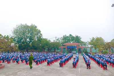 HOẠT ĐỘNG NGOẠI KHÓA TUYÊN TRUYỀN VỀ AN TOÀN TRƯỜNG HỌC TẠI TRƯỜNG THCS NGHĨA BÌNH